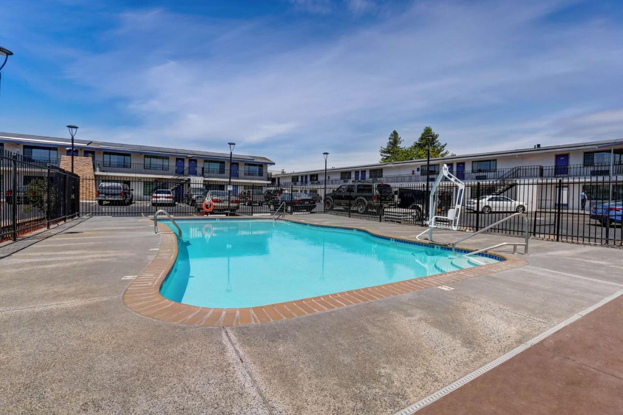 Motel 6-Ukiah, Ca - North Εξωτερικό φωτογραφία