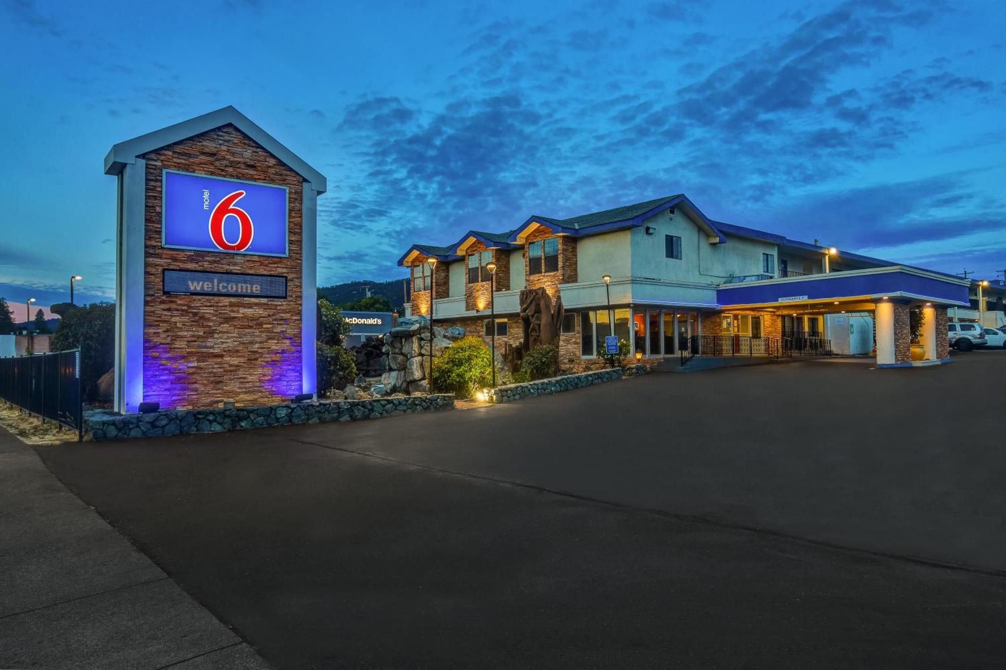 Motel 6-Ukiah, Ca - North Εξωτερικό φωτογραφία